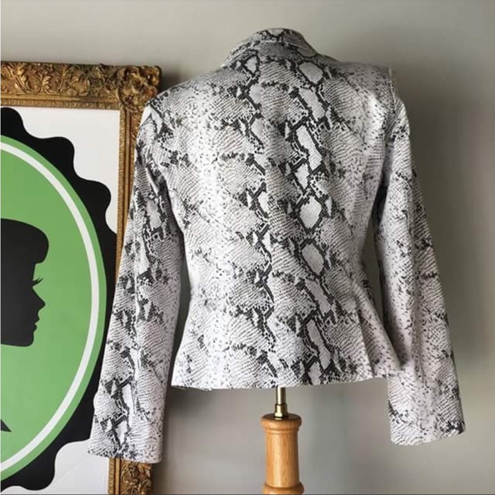 Patrick Christopher Reptile Print Blazer - image 8